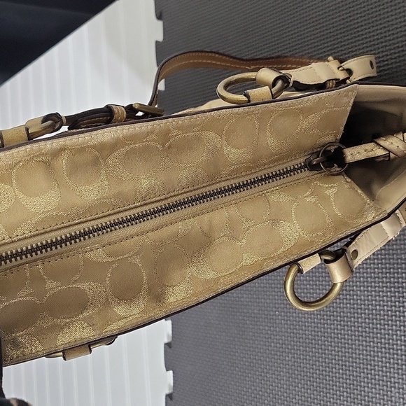 Vintage Coach Metallic Lurex tote - Picture 5 of 11